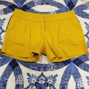 Red Camel mustard yellow shorts size 9